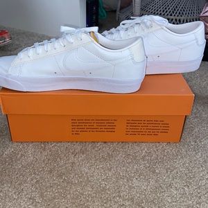 White Nike Low Blazers